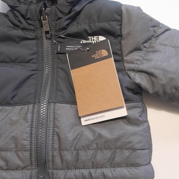 The North Face Baby 0-3 Months Reversable Jacket New with Tags - Picture 2 of 11